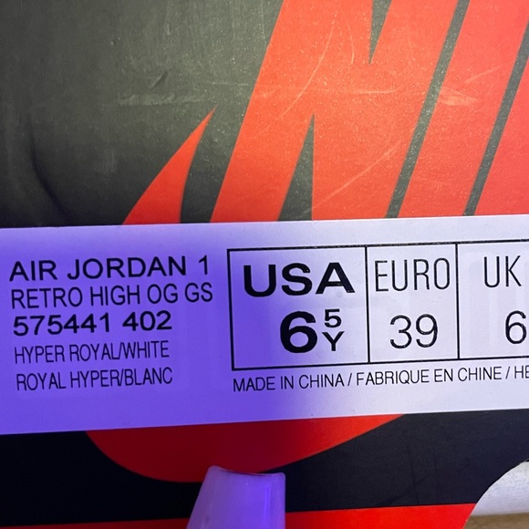 Jordan 1 Retro High OG GS - Picture 3 of 3